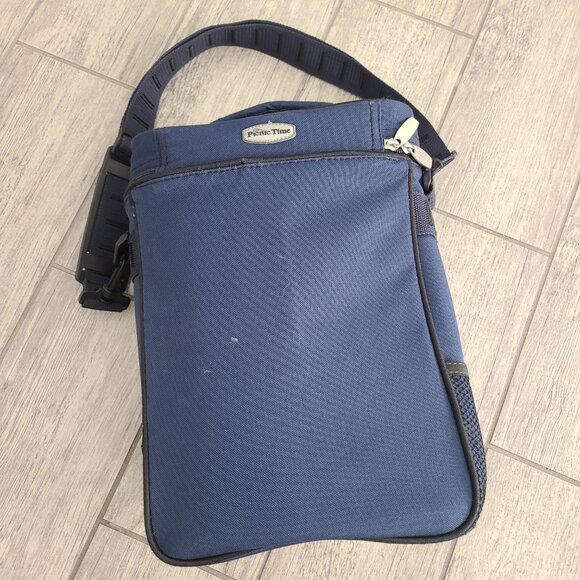 Picnic Time Florida Gators Insulated Wine Tote with Cutting Board & Knife Set - Picture 5 of 12